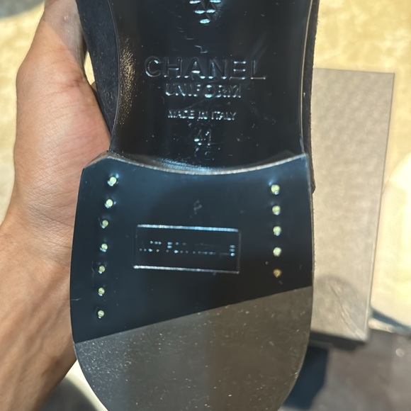 Chanel Uniform Black Suede Cap Toe Lace Up Oxford Size 41 - Picture 3 of 4